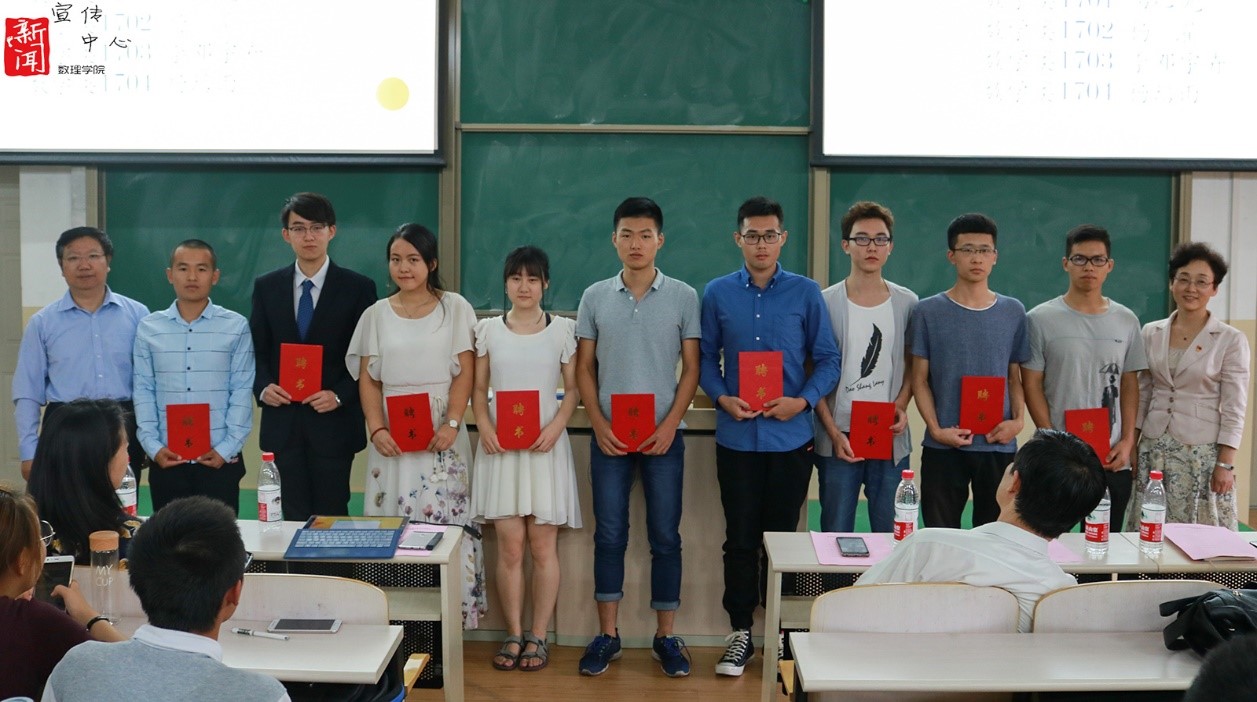 94528e530e4b1082e7cbc440dc9e135c.jpg 本科开学典礼4.jpg