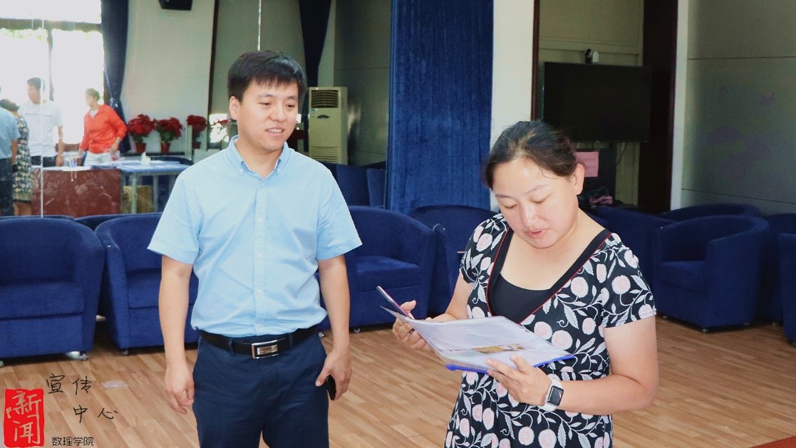 9f121b9133a5ac0d9594c04b4b52a2f2.jpg 研究生迎新5.jpg