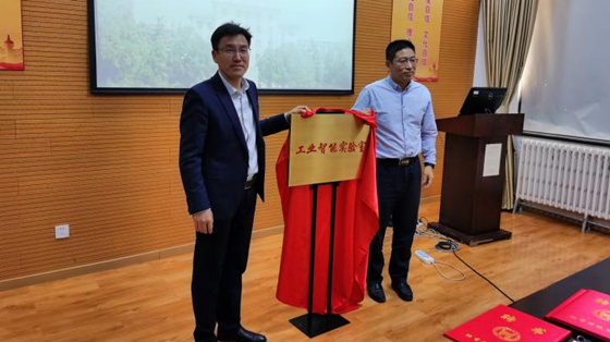 8e402f1e89387e7bb5f1401e1984352f.jpg 4.jpg