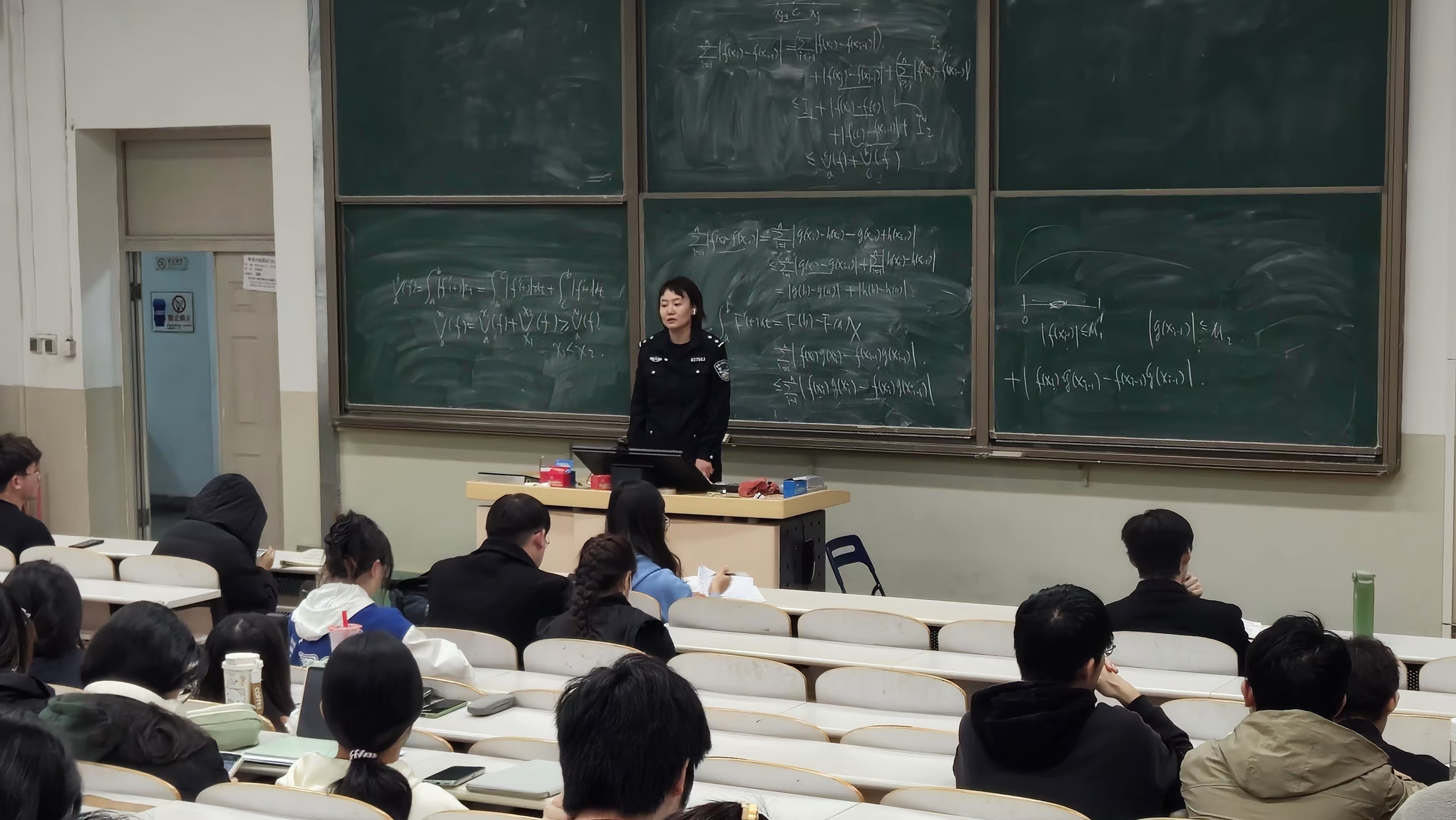 1732063132439297.jpg 1732063132439297.jpg