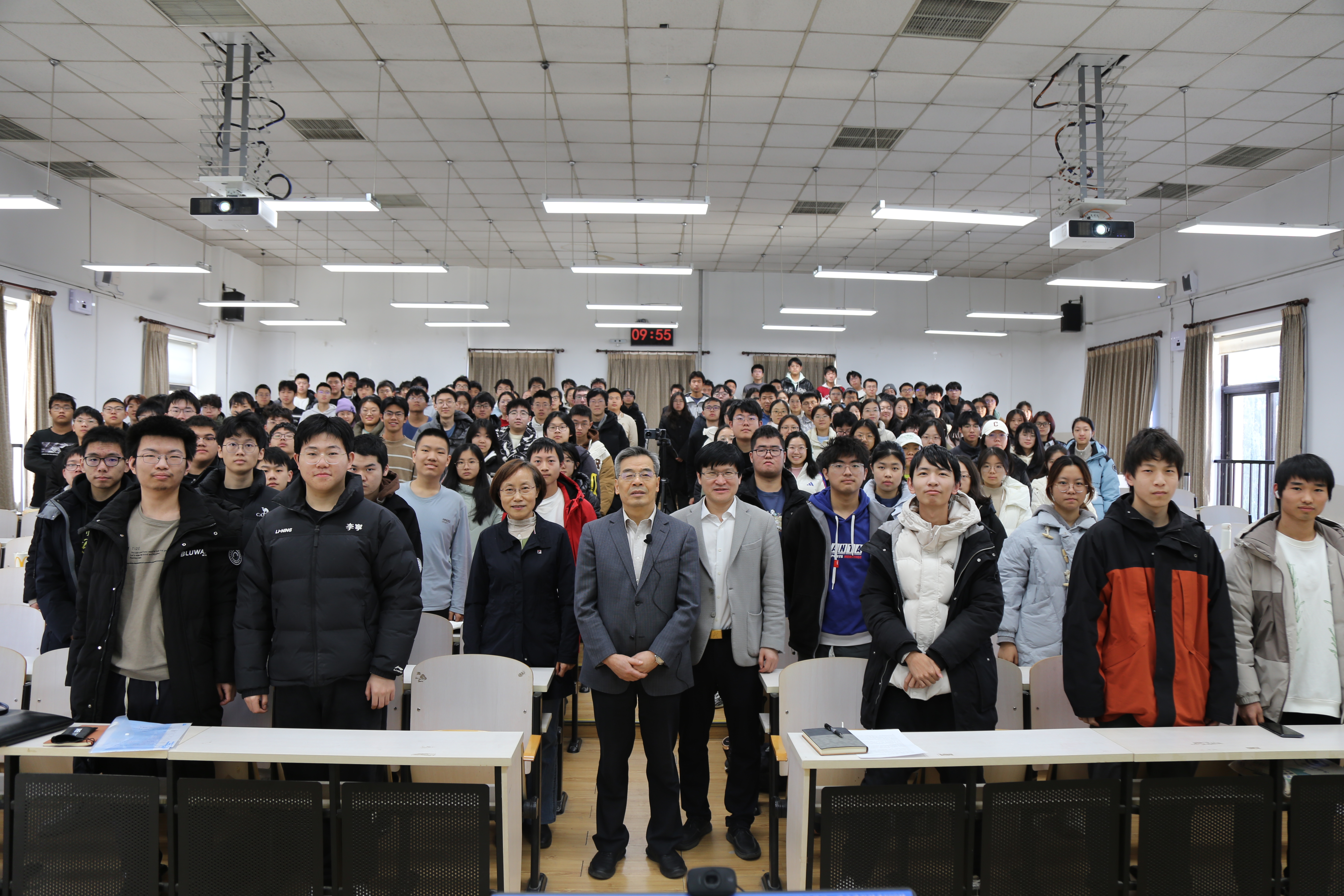 1734598361690820.jpg 1734598361690820.jpg