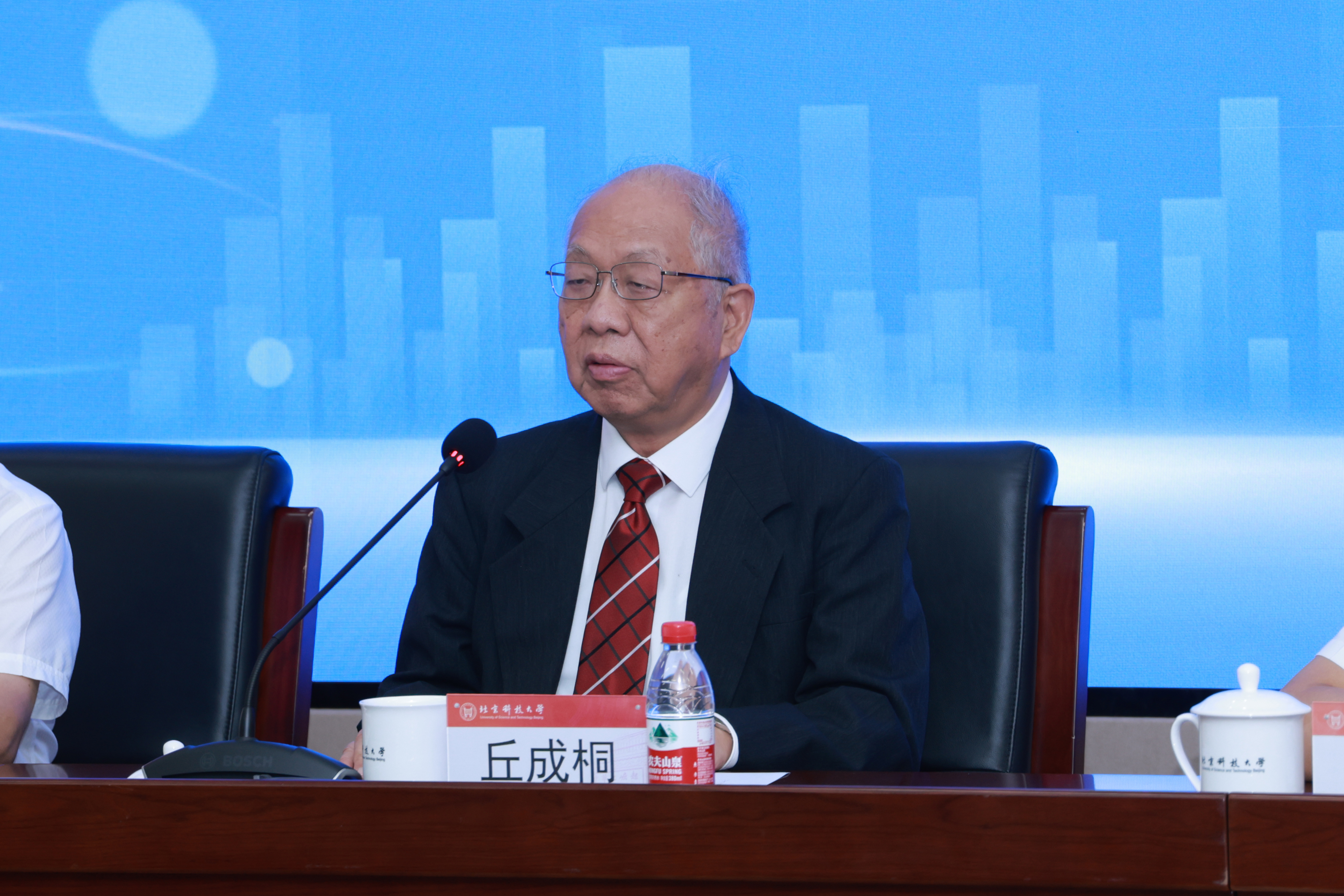 1757896064708160.jpg 1757896064708160.jpg